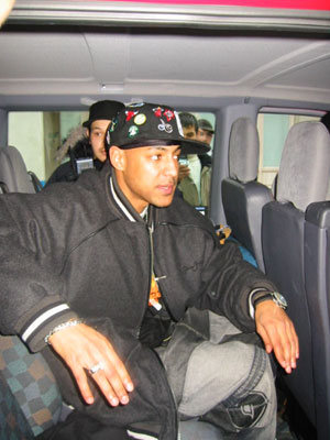 c est encore booba dans sa bagnole